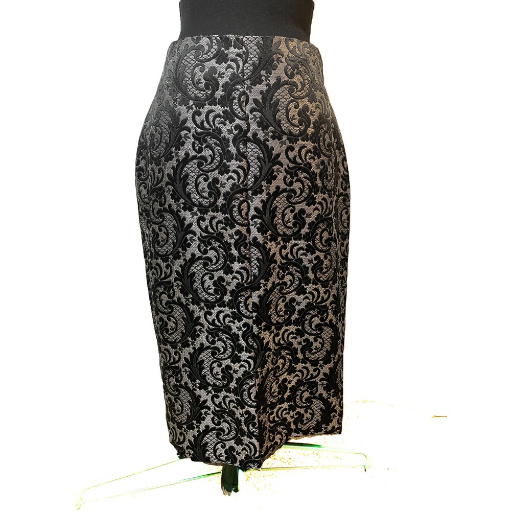 NWT Worthington Lace Pencil Skirt | Black Floral Overlay Skirt | Size 8